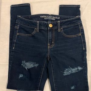 American Eagle skinny jegging